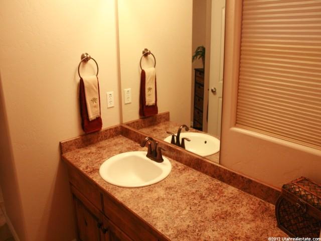 2277 S 1900 W, Woods Cross, UT 84087 — photo 2