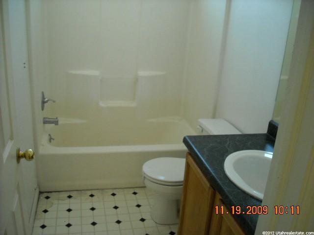 1374 N 2890 W, Clinton, UT 84015 — photo 3