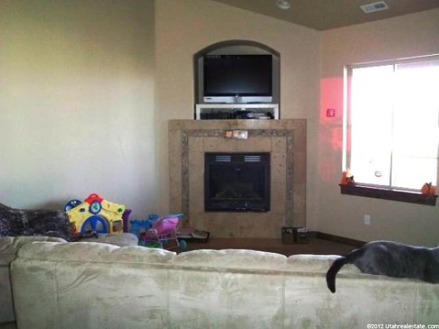 696 S Eaglepointe Dr, North Salt Lake, UT 84054 — photo 4