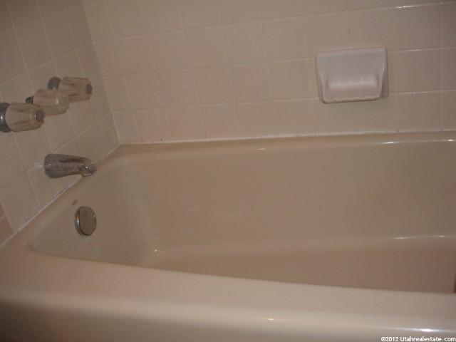 360 W 1400 N, Bountiful, UT 84010 — photo 4