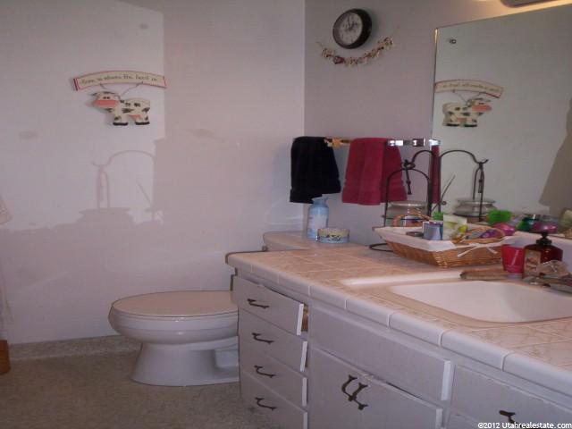 1062 E 75 S, Bountiful, UT 84010 — photo 5