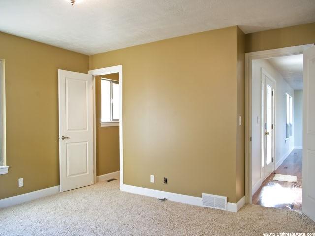 4720 Wallace Ln, Holladay, UT 84117 — photo 9