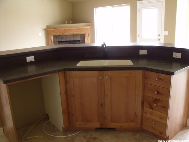 637 W 1950 S, Syracuse, UT 84075 — photo 5
