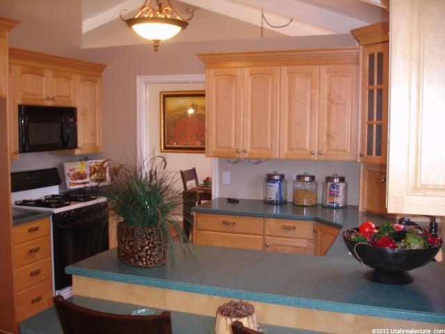 6732 S Perrine Dr E, Midvale, UT 84047 — photo 5