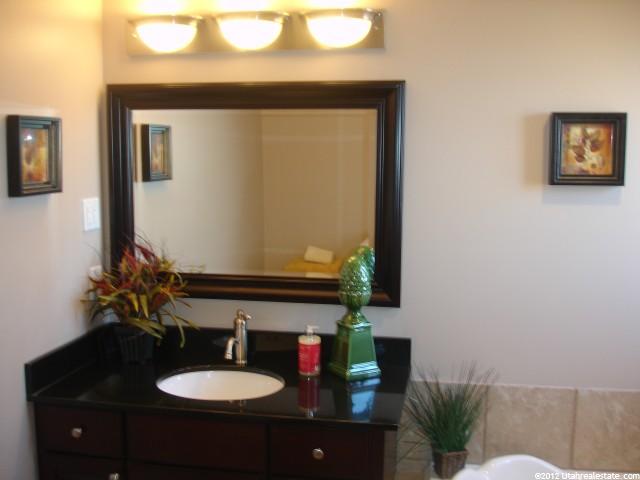 6732 S Perrine Dr E, Midvale, UT 84047 — photo 8
