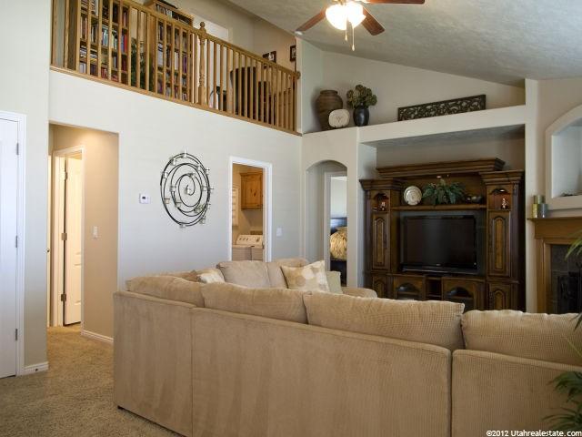 1104 S Emry Ct, Fruit Heights, UT 84037 — photo 3