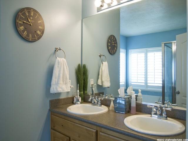 1104 S Emry Ct, Fruit Heights, UT 84037 — photo 8
