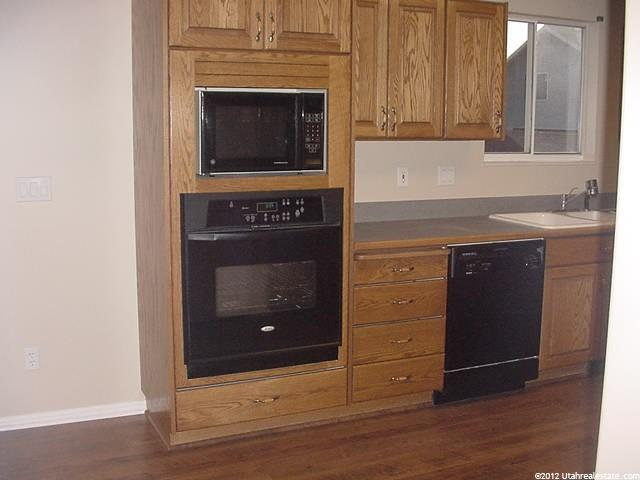 717 W 1000 N, Clinton, UT 84015 — photo 11