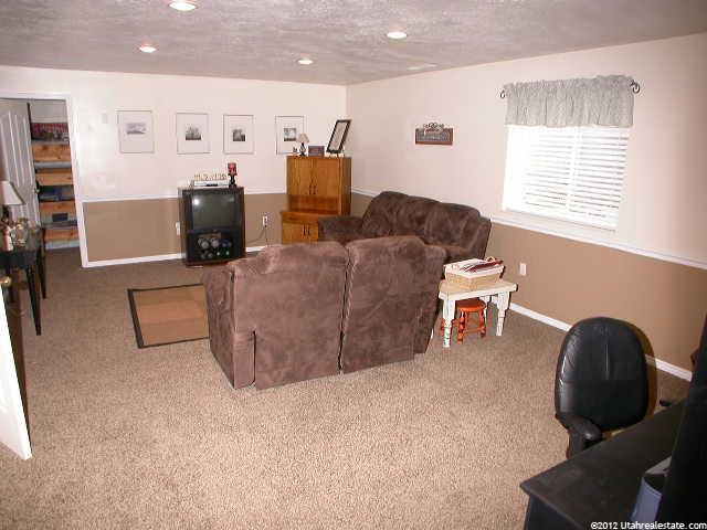 1462 N 2725 W, Layton, UT 84041 — photo 3