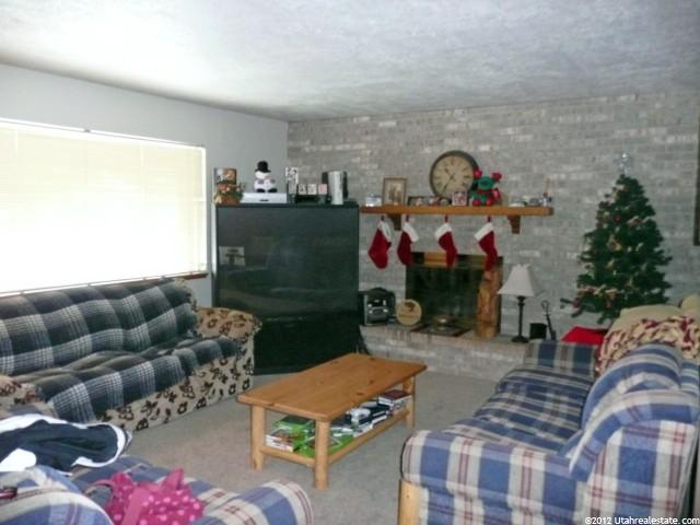827 S 600 E, River Heights, UT 84321 — photo 2