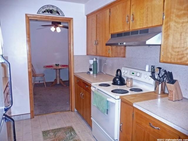 827 S 600 E, River Heights, UT 84321 — photo 5