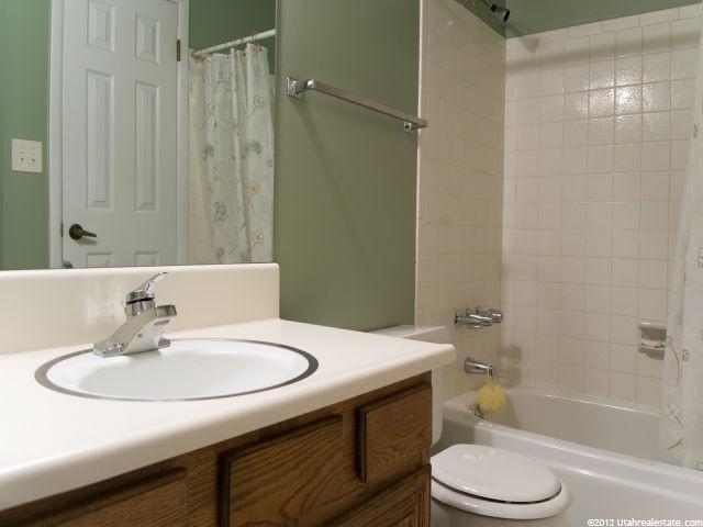 600 E Marshwood Ln #B, Murray, UT 84107 — photo 12