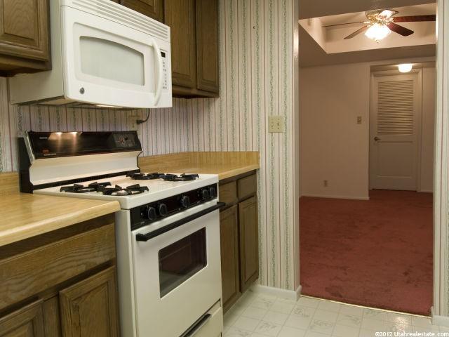 600 E Marshwood Ln #B, Murray, UT 84107 — photo 6
