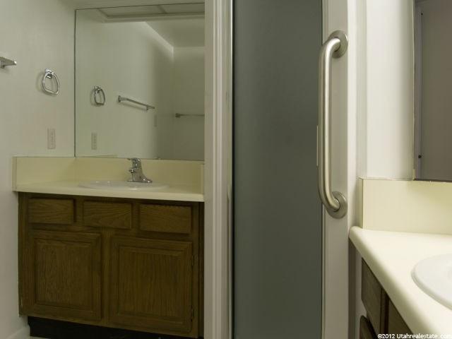 600 E Marshwood Ln #B, Murray, UT 84107 — photo 10