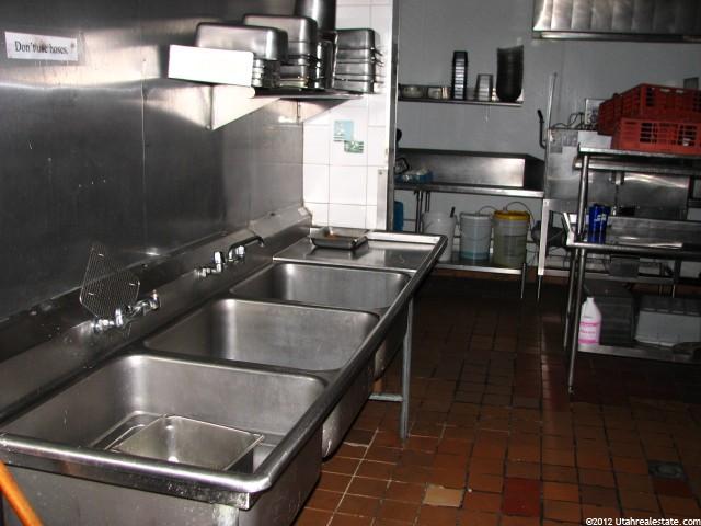 461 N Main St, Logan, UT 84321 — photo 9