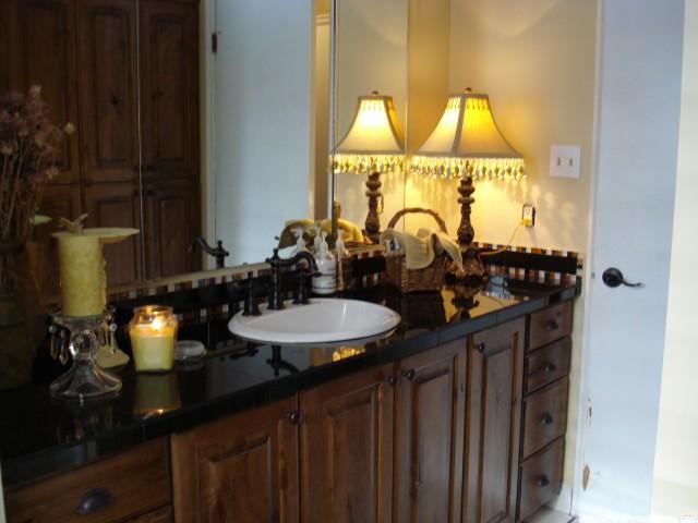 680 N 900 E, Bountiful, UT 84010 — photo 8