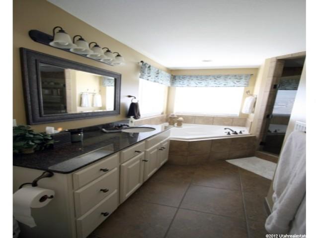 1028 N 1335 W, Clinton, UT 84015 — photo 5
