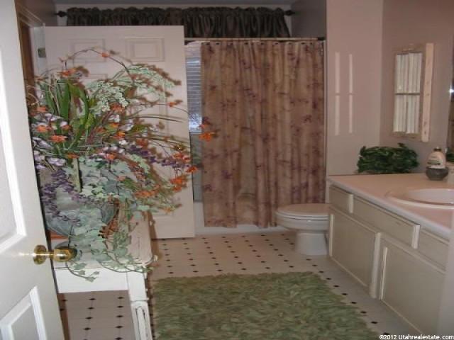 4560 Glasmann Way, Ogden, UT 84403 — photo 2