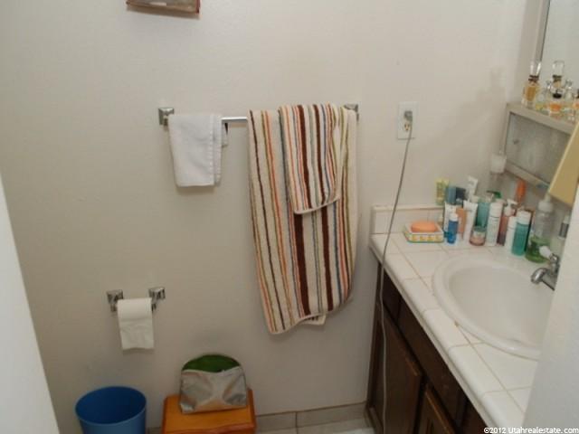 561 E Cobblestone Dr, Midvale, UT 84047 — photo 6
