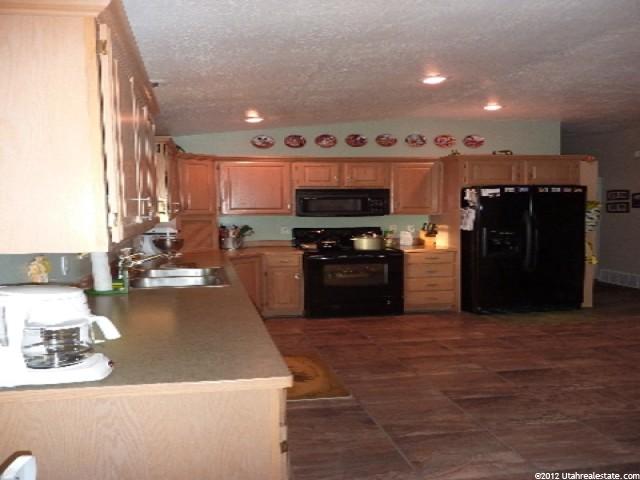 180 Birch St, Malad City, ID 83252 — photo 9
