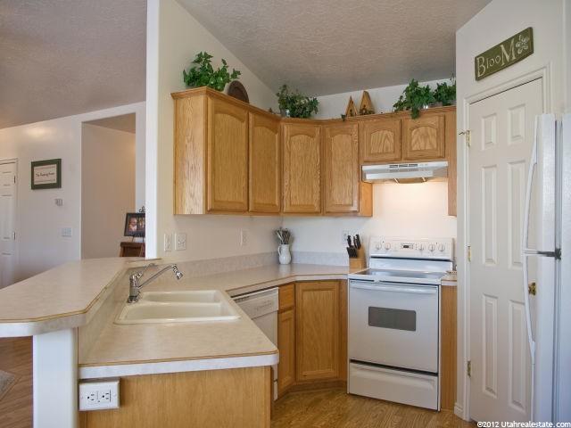 6033 S 1350 E, South Ogden, UT 84405 — photo 5