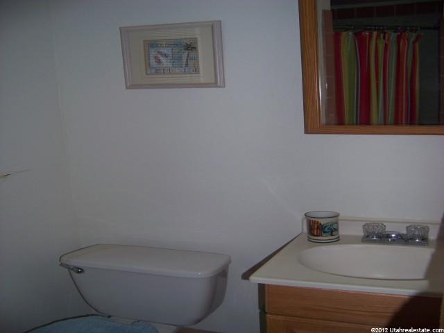 284 N 500 W, Clearfield, UT 84015 — photo 11