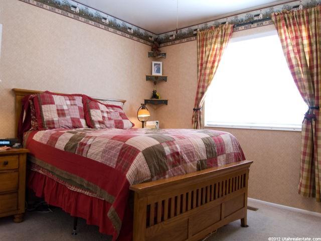 435 S 950 W, Layton, UT 84041 — photo 6