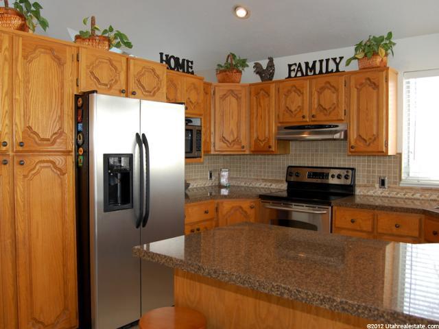 2095 N 2275 E, Layton, UT 84040 — photo 4