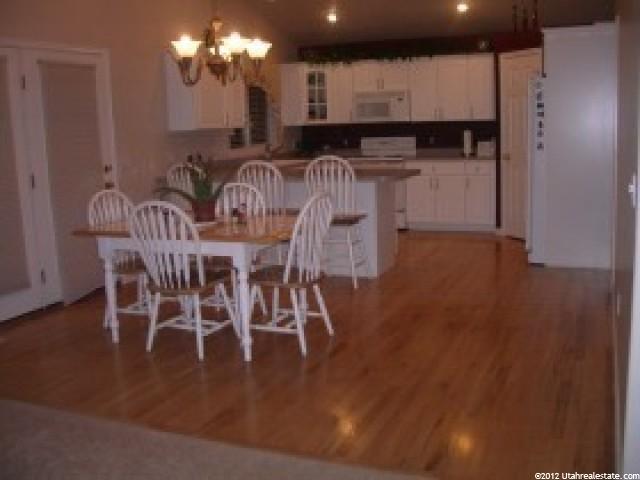 136 E 900 S, Kaysville, UT 84037 — photo 2