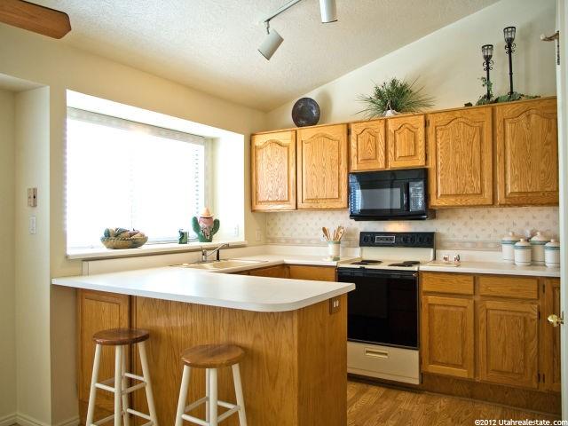4677 S 2900 W, Roy, UT 84067 — photo 6