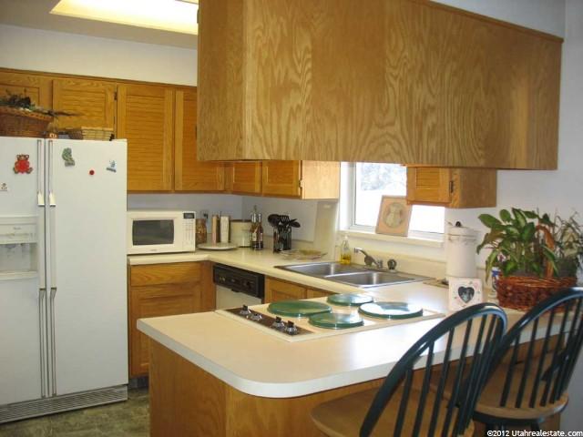 765 E Gables St, Midvale, UT 84047 — photo 5