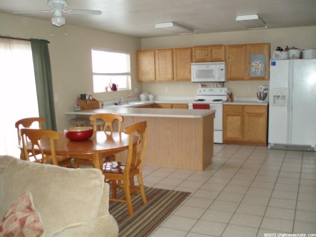 1092 S 1050 W, Woods Cross, UT 84087 — photo 4