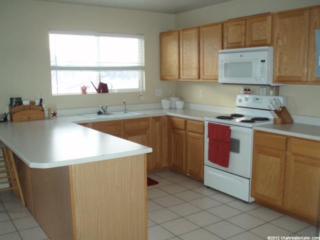 1092 S 1050 W, Woods Cross, UT 84087 — photo 3