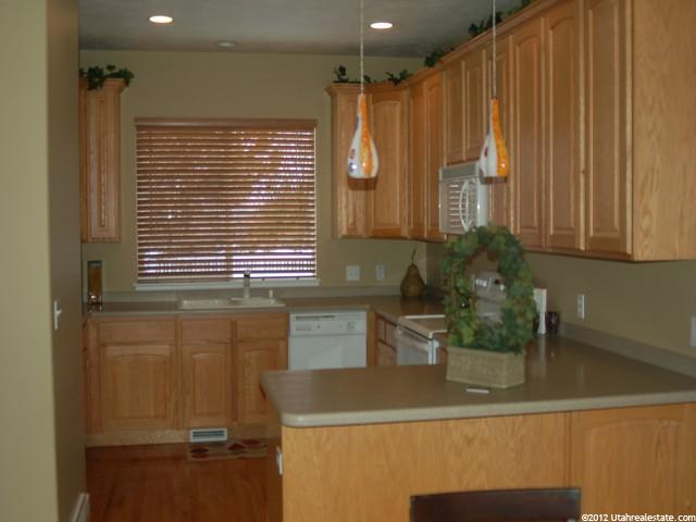 9863 Cascade Park Dr, Sandy, UT 84070 — photo 2