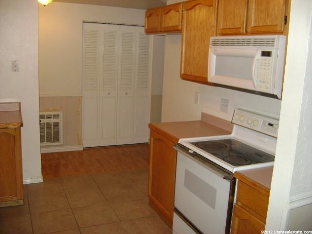 8610 S 910 E, Sandy, UT 84094 — photo 2