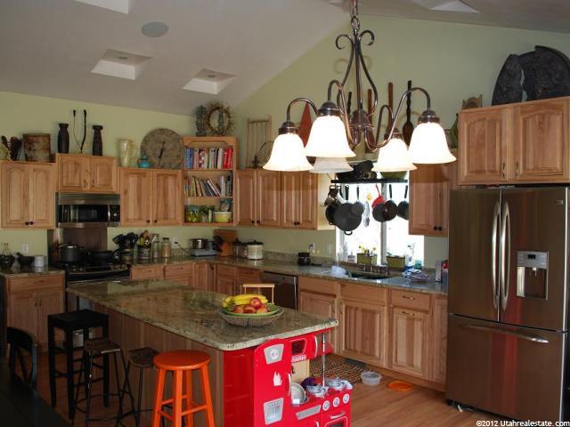 654 E 3225 N, North Ogden, UT 84414 — photo 4
