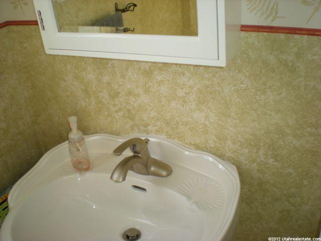 1722 E 1300 N, Layton, UT 84040 — photo 12