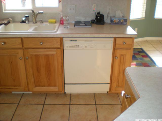 1722 E 1300 N, Layton, UT 84040 — photo 9