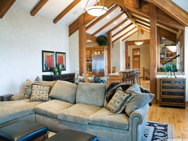 10227 Grayboulder Ct, Sandy, UT 84092 — photo 2