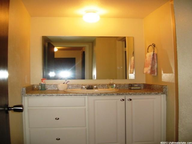 400 E Creekside Cir S, Murray, UT 84107 — photo 7