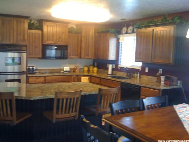 92 E Hillsborough Dr N, Pleasant View, UT 84414 — photo 2