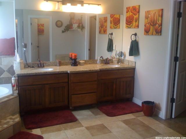 92 E Hillsborough Dr N, Pleasant View, UT 84414 — photo 6