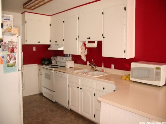 697 E Maple St S, South Ogden, UT 84403 — photo 9
