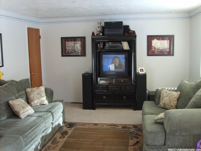 15 E 350 S, Kaysville, UT 84037 — photo 2