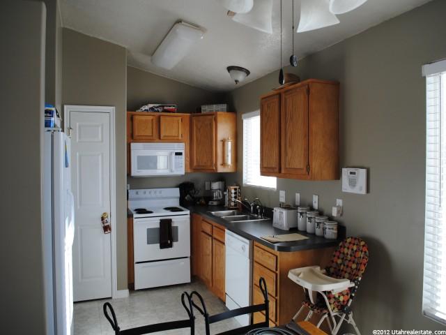457 E Canyon Vw, Ogden, UT 84404 — photo 2