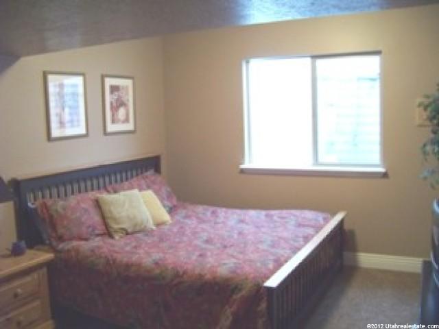 864 S 300 E, Farmington, UT 84025 — photo 5