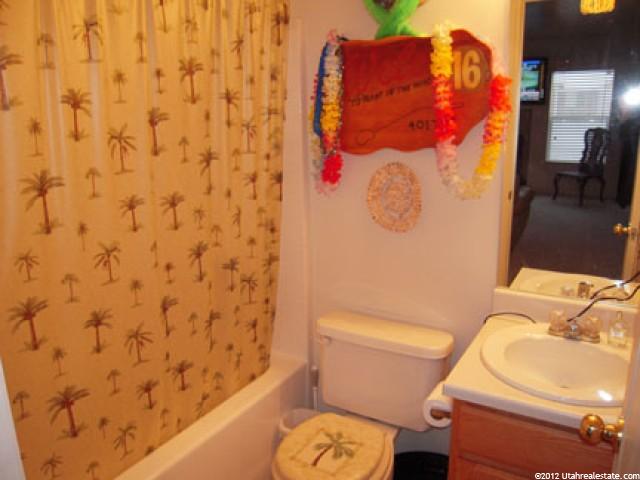 44 W 775 S, Layton, UT 84041 — photo 10