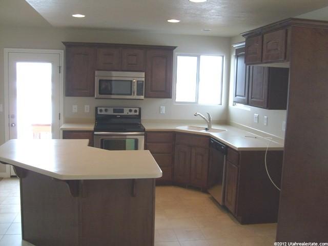 1378 W 2340 N, Clinton, UT 84015 — photo 3