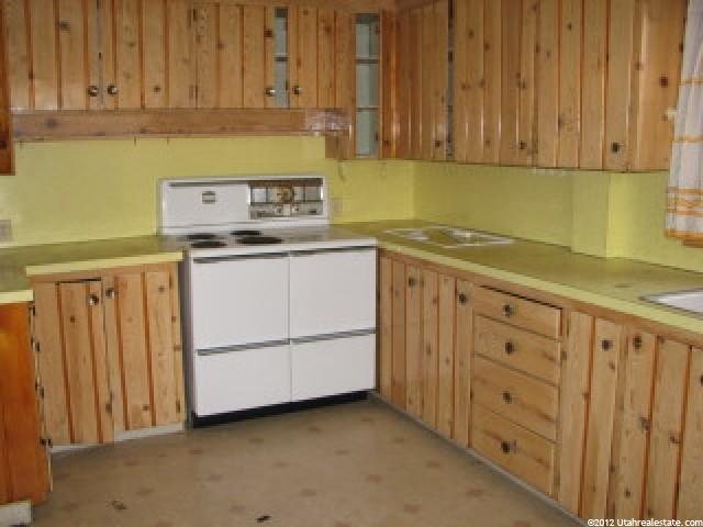 515 W Elberta Dr W, Pleasant View, UT 84414 — photo 9