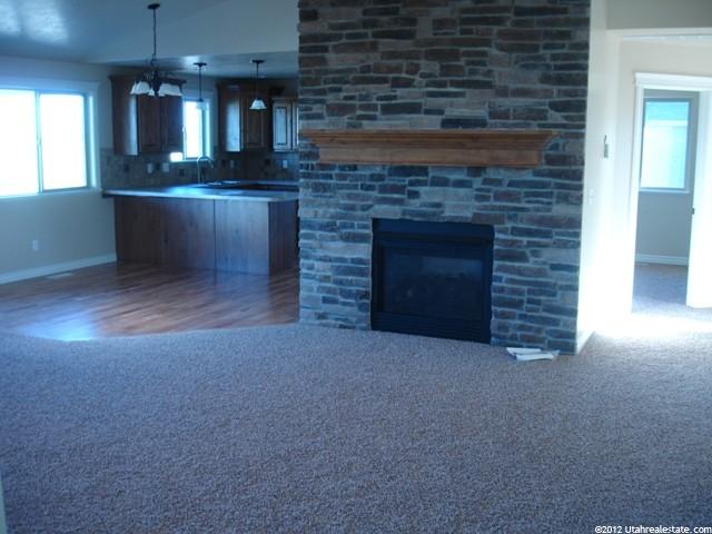 2423 N 2700 W, Farr West, UT 84404 — photo 2